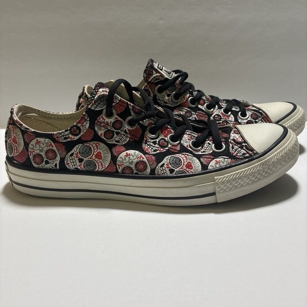 Converse Chuck Taylors Sugar Skull Print Womens Size 8
